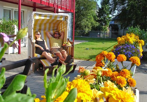 Relaxen Sie im Sonnenstuhl