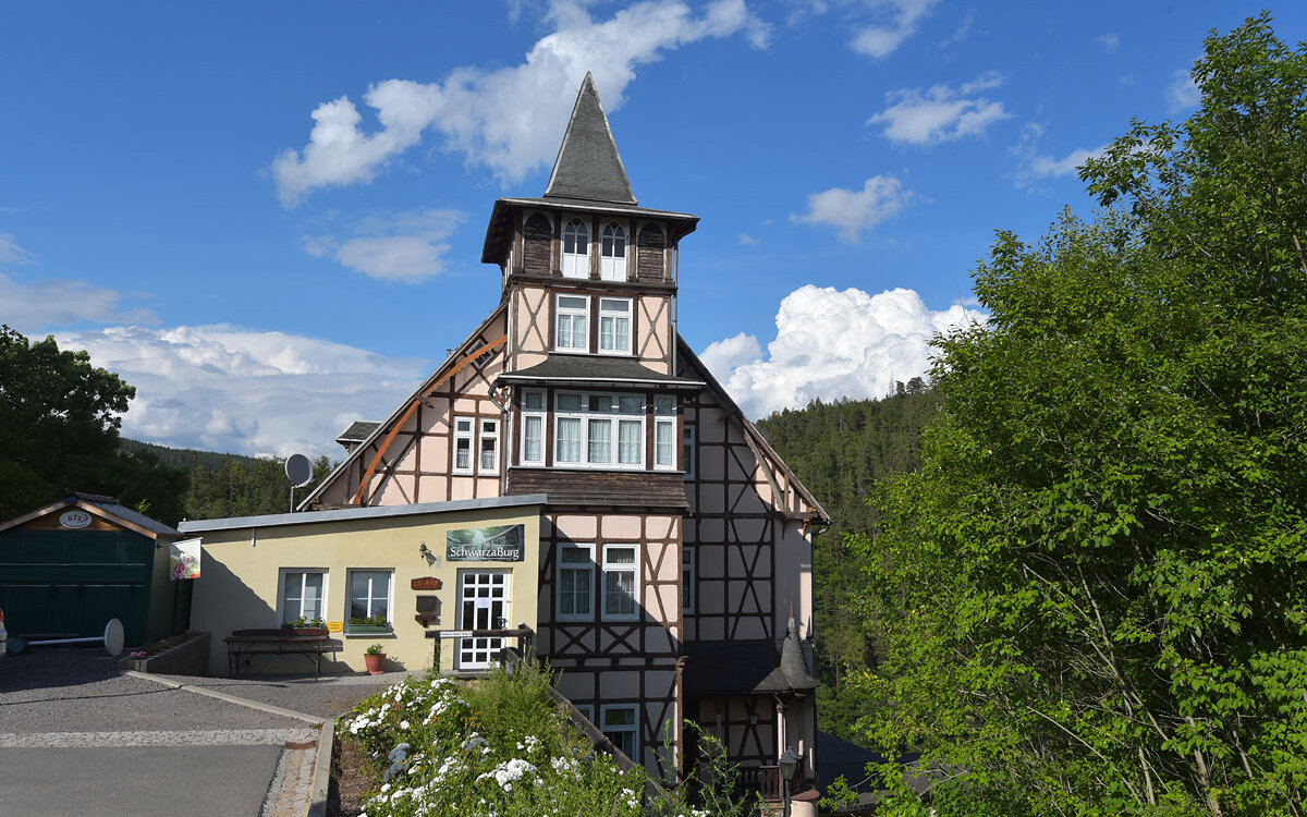 Hotel-Schwarzaburg-Panorama