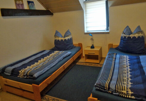 Schlafzimmer 2