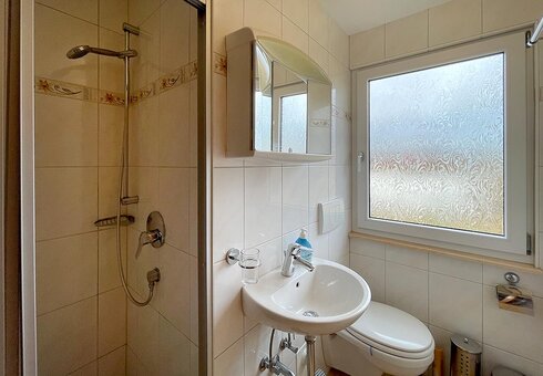 Bad mit Dusche / WC