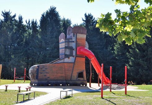 Spielplatz direkt am Haus