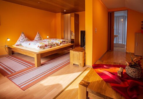 Blick in ein Schlafzimmer