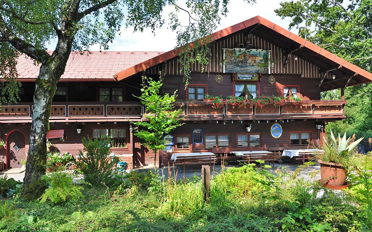 Berggasthof-Blockhuette-Sonneberg-Panorama