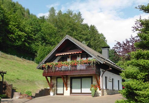 Ferienhaus Haus Sonnenschein, Sommeransicht