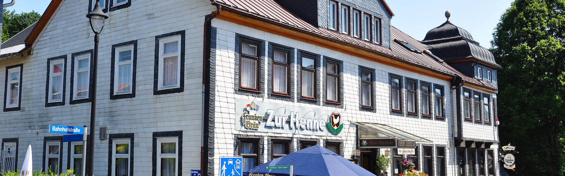 Hotel-Gasthaus-Zur-Henne-Schmiedefeld-am-Rennsteig-Panorama