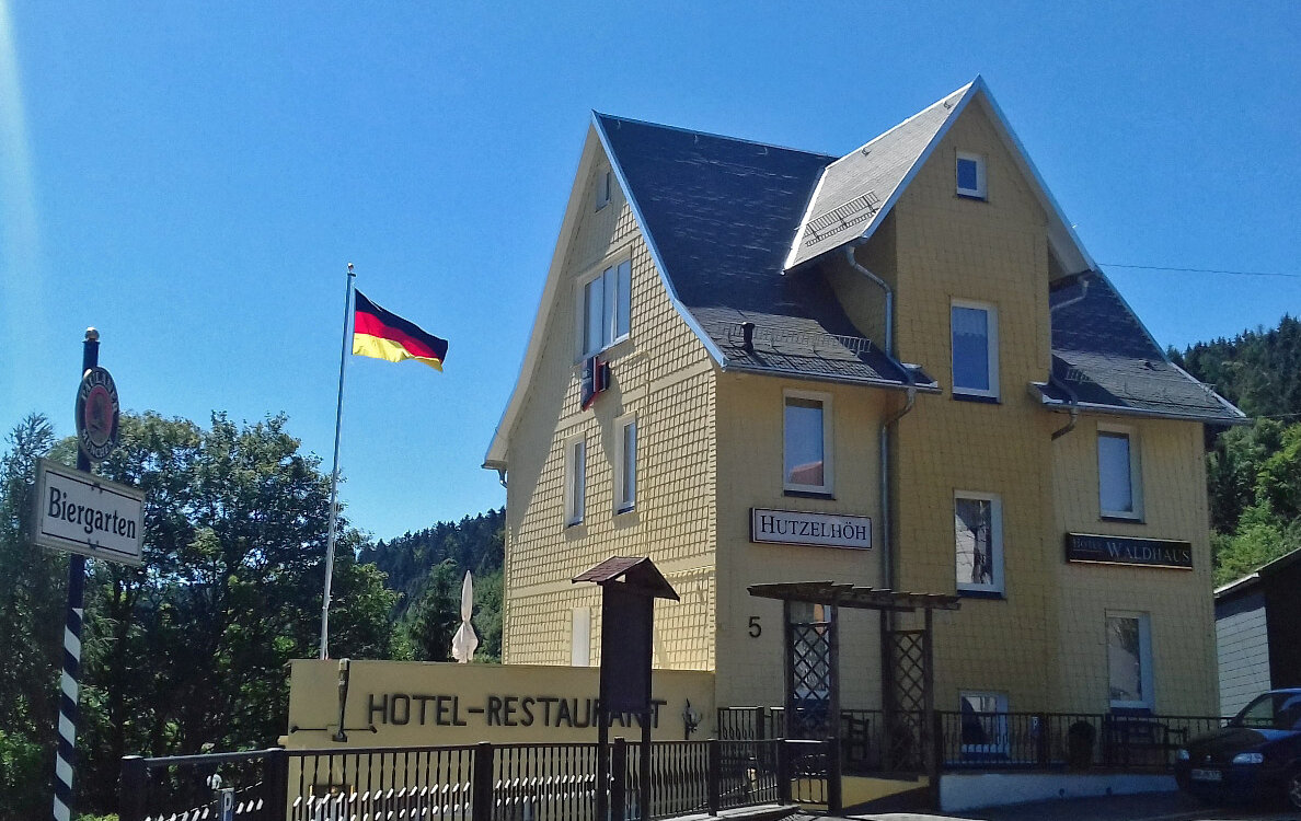 Hotel-Waldhaus-Hutzelhoeh-Ruhla-Panorama