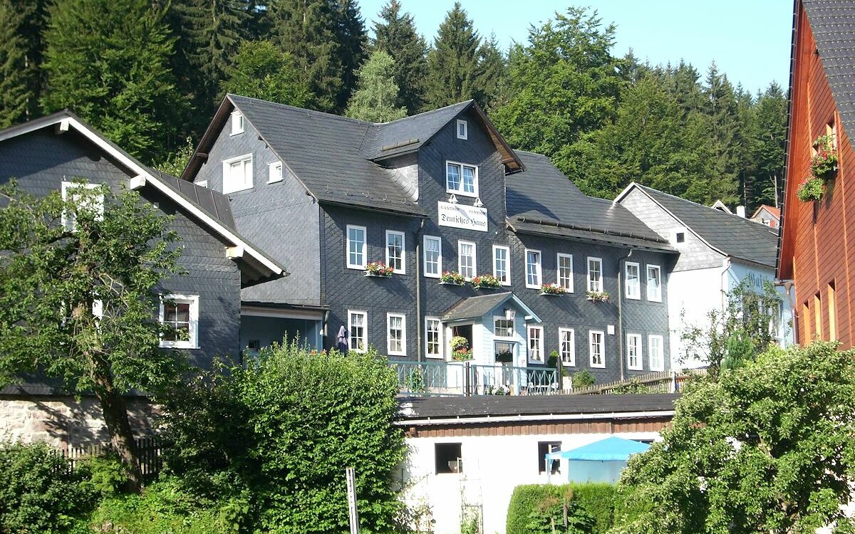 Gasthof-Pension-Deutsches-Haus-Panorama