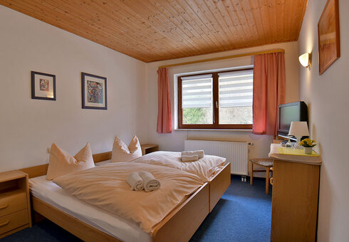 Blick in ein Doppelzimmer