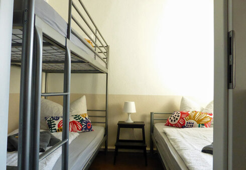 Schlafzimmer 2