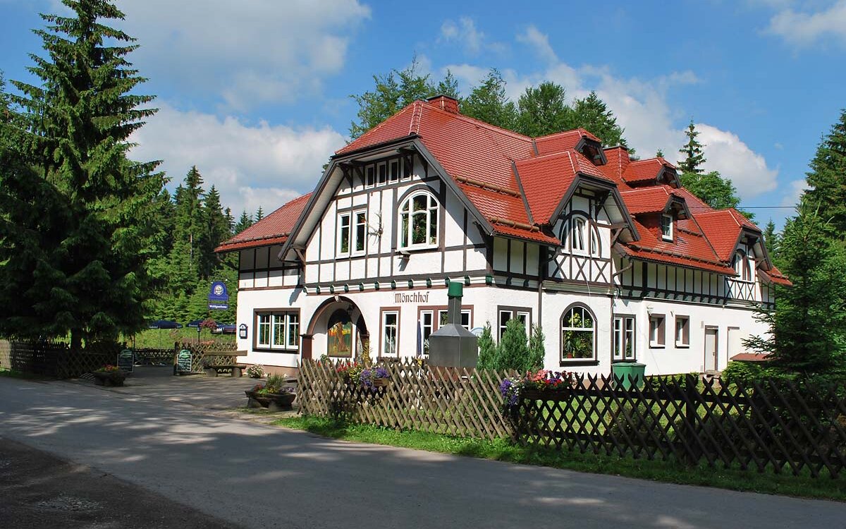 Waldgasthaus-Moenchhof-Elgersburg-Panorama