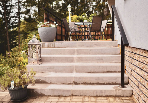 Treppe zur Terrasse