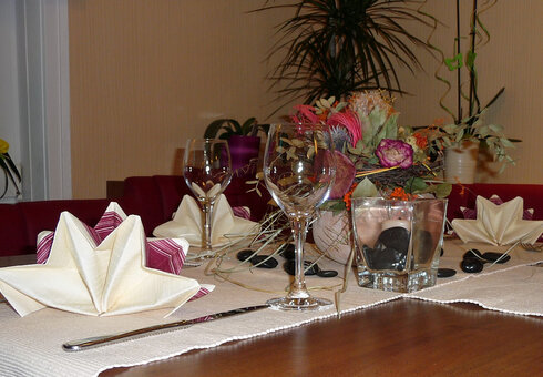 Festlich gedeckter Tisch