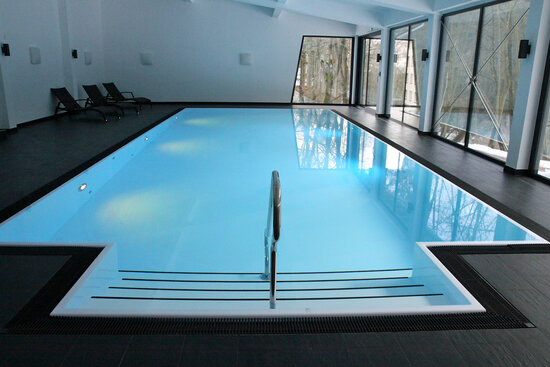 hoteleigenes Hallenbad