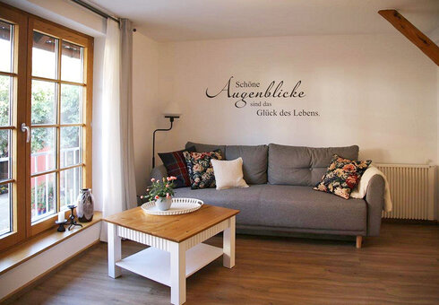Wohnzimmer mit Couch