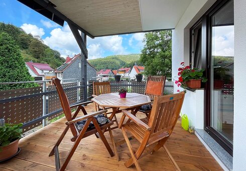 Balkon mit Gartenmöbeln