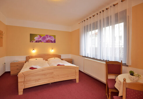 Blick in ein Doppelzimmer