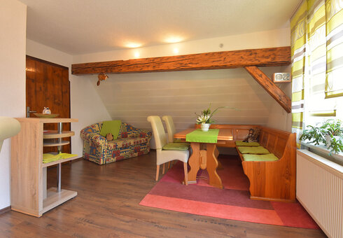 große Ferienwohnung (Esstisch)