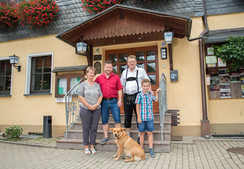 Ihre Gastgeber - Familie Pröschold