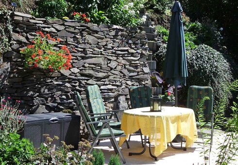 Terrasse mit Blick auf die Saale