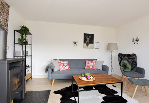Wohnzimmer mit Couch