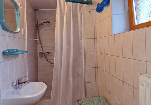 Blick in die kleine Wohnung im Anbau