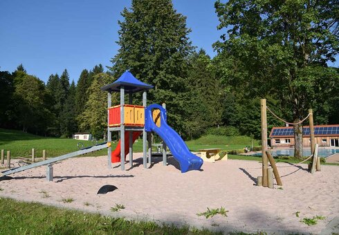 Spielplatz vom Schwimmbad