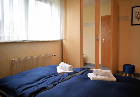 Blick in ein Schlafzimmer
