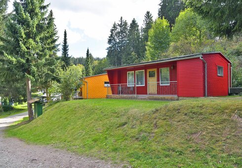 Bungalows auf dem Waldgelände