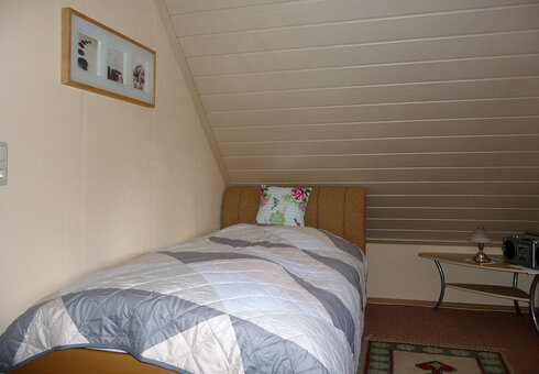 Schlafzimmer 2