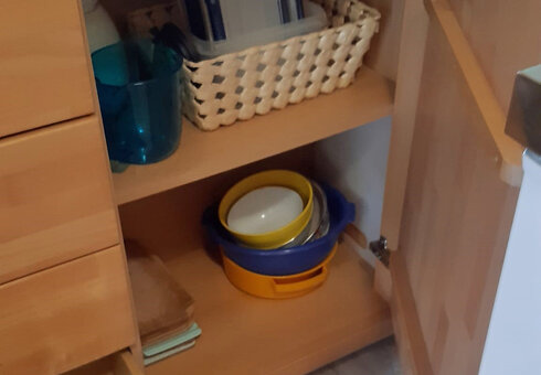 Blick in den Küchenschrank