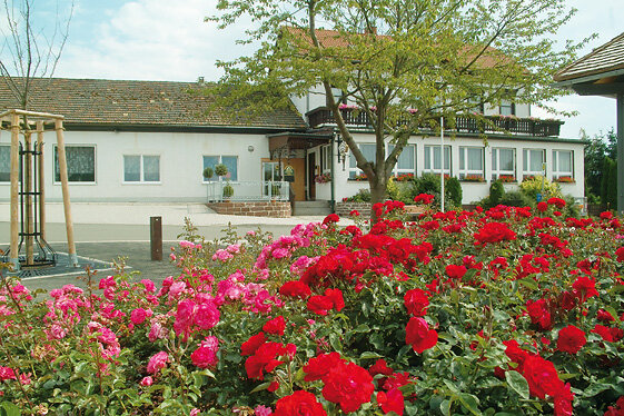 Gaststaette-Pension-Schillershoehe-Leinatal-Catterfeld-Panorama