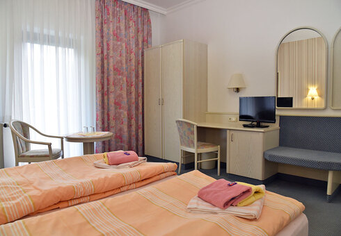 Blick in ein Doppelzimmer
