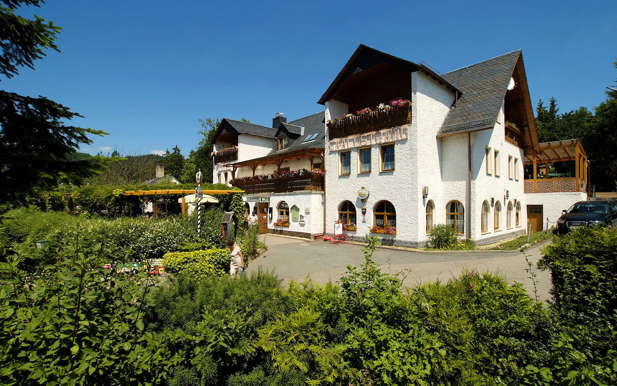 Hotel-Restaurant-Saalestrand-Unterwellenborn-Panorama
