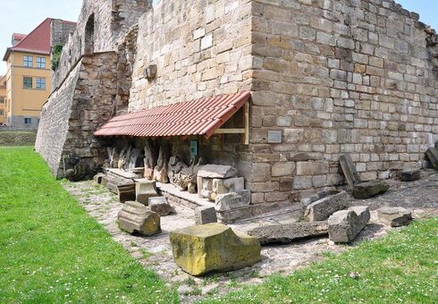 Mauerreste von Schloss Neideck