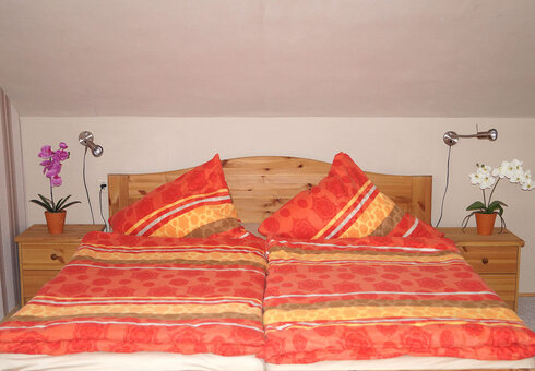 Schlafzimmer 1