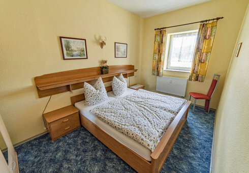 Blick in ein Schlafzimmer (Fewo1)