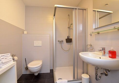 Beispiel Appartement Bad)