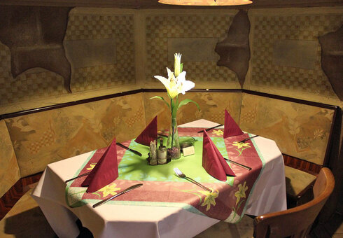 Im Restaurant - Klosterstube mit Grotte