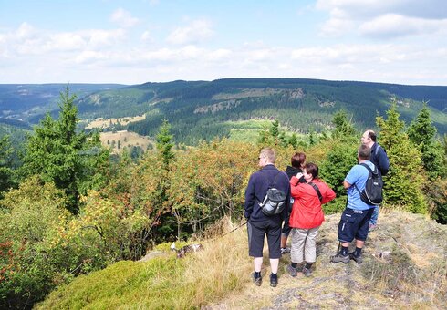 Wanderer genießen die Natur