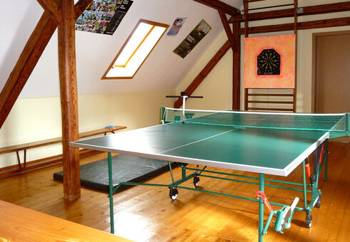 Tischtennis + Sportgeräte