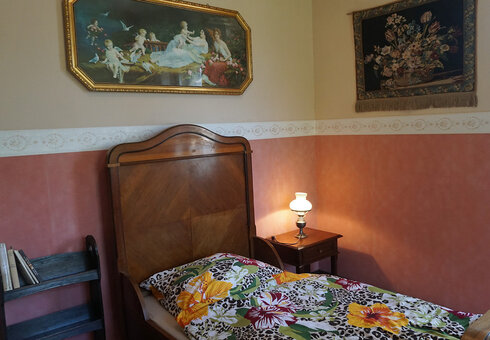 Blick in ein Einzelschlafzimmer