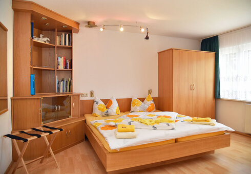 Ferienwohnung Kaminfeuer (Schlafzimmer)