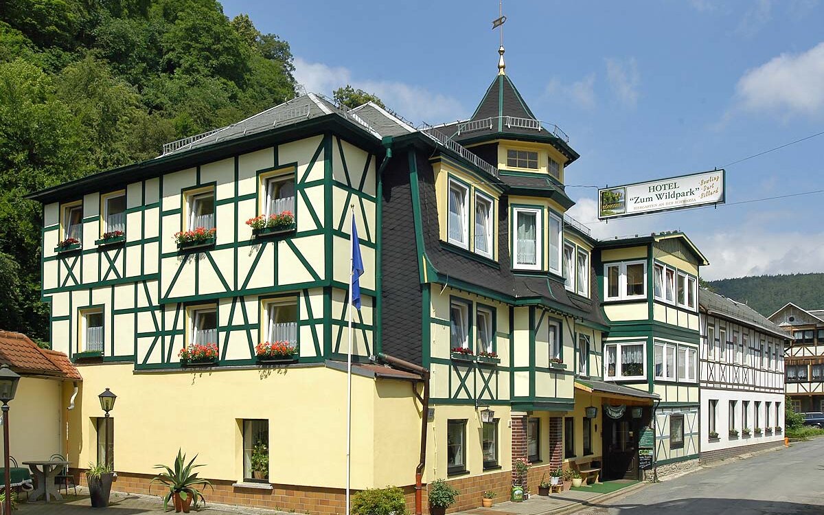 Hotel-Zum-Wildpark-Schwarzburg-Panorama