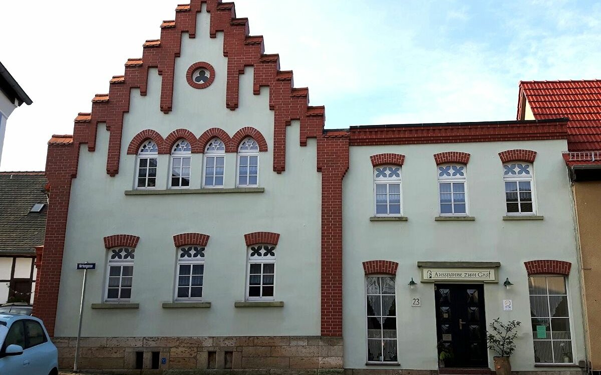 Hotel-Garni-Ausspanne-Zum-Graf-Dornburg-Camburg-Panorama