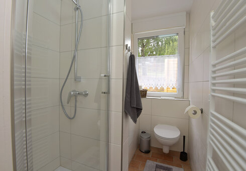 Bad mit Dusche / WC