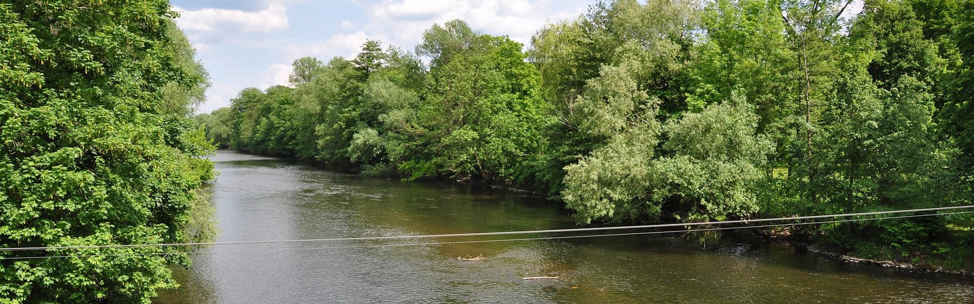 Blick von der Elisabethbrücke auf die Saale