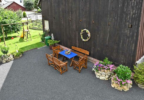 Sitzgelegenheiten im Garten