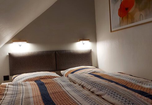 Wohnung 2 (Schlafzimmer)