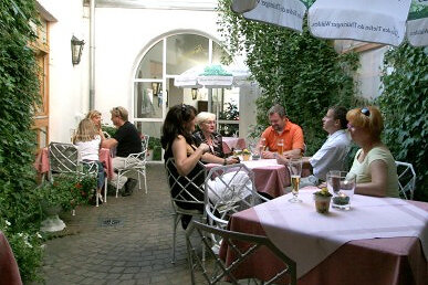 hoteleigener Biergarten