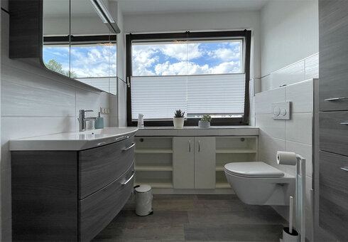 Bad mit Dusche / WC